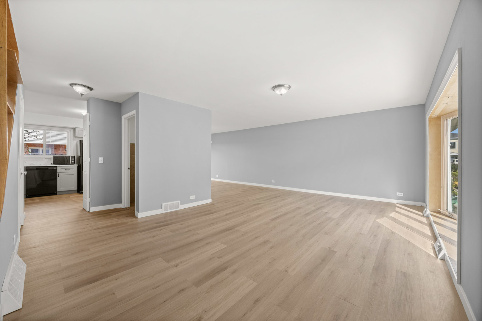 8812 Dee Road A Property Photo 2