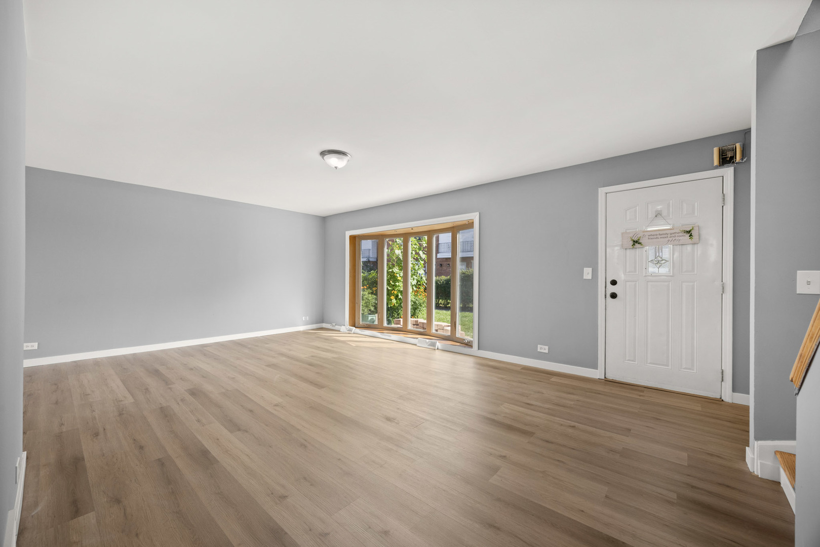 8812 Dee Road A Property Photo 3
