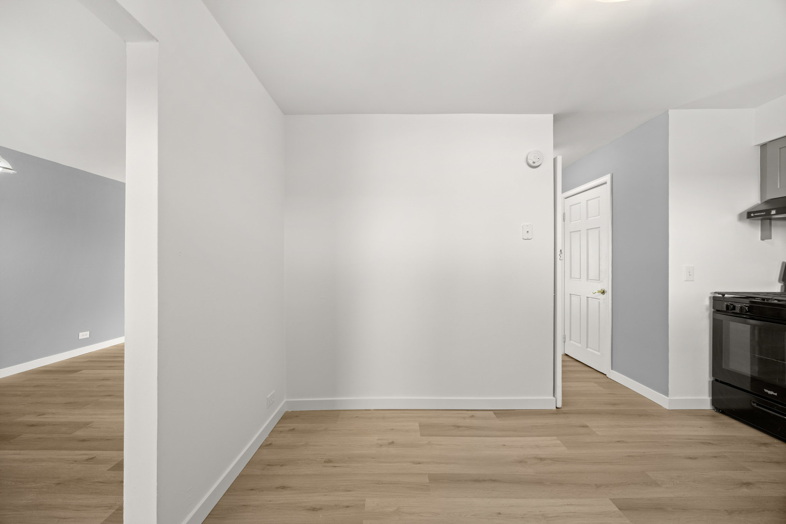 8812 Dee Road A Property Photo 10