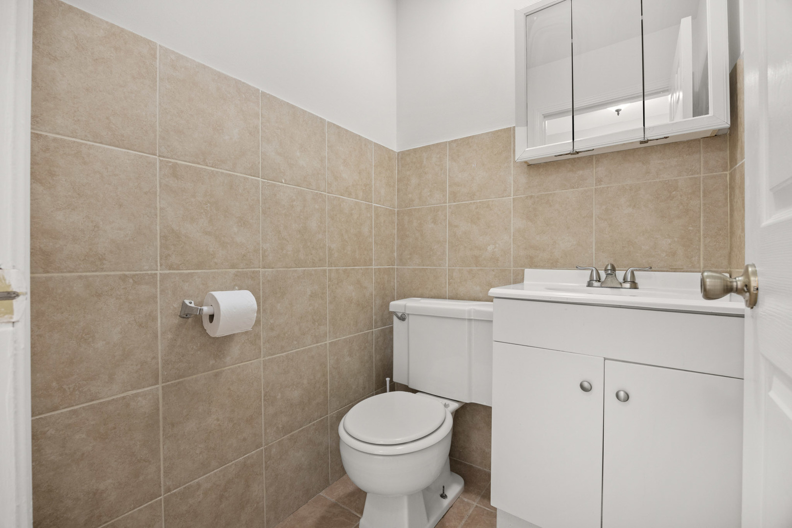 8812 Dee Road A Property Photo 11