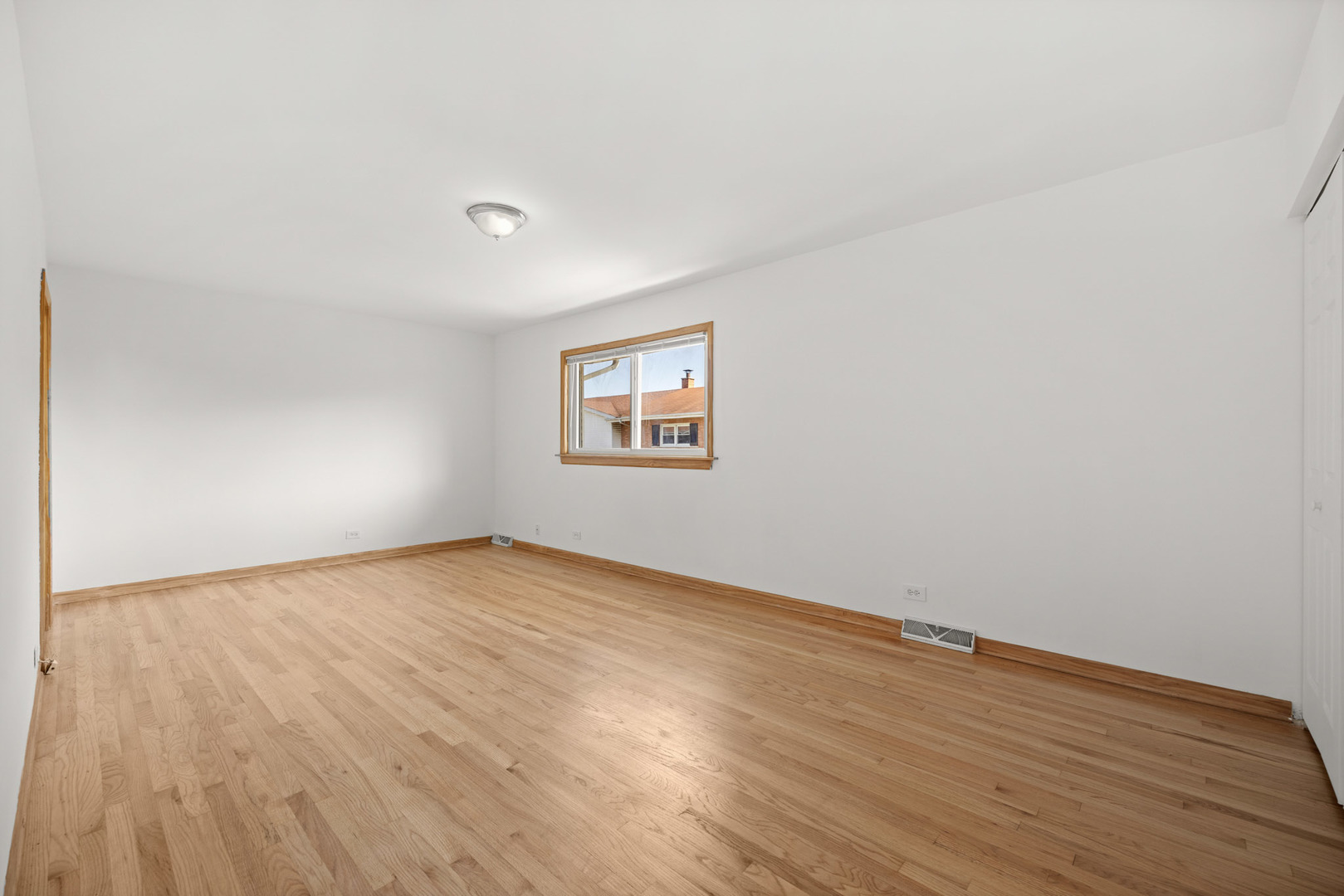 8812 Dee Road A Property Photo 12