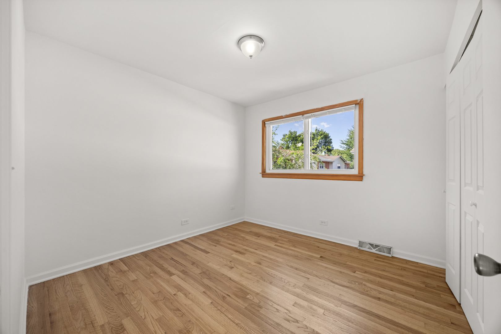 8812 Dee Road A Property Photo 15