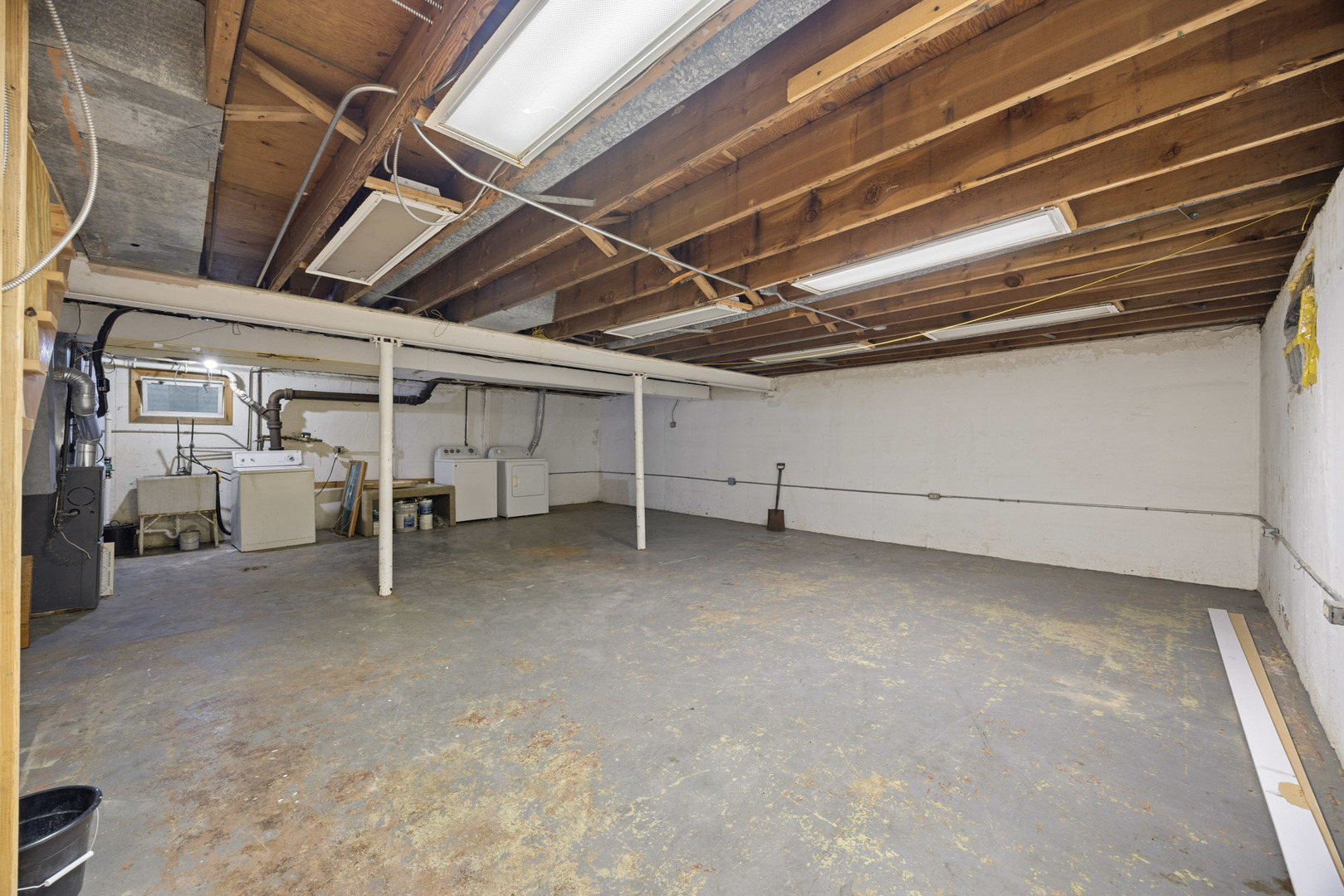 8812 Dee Road A Property Photo 18