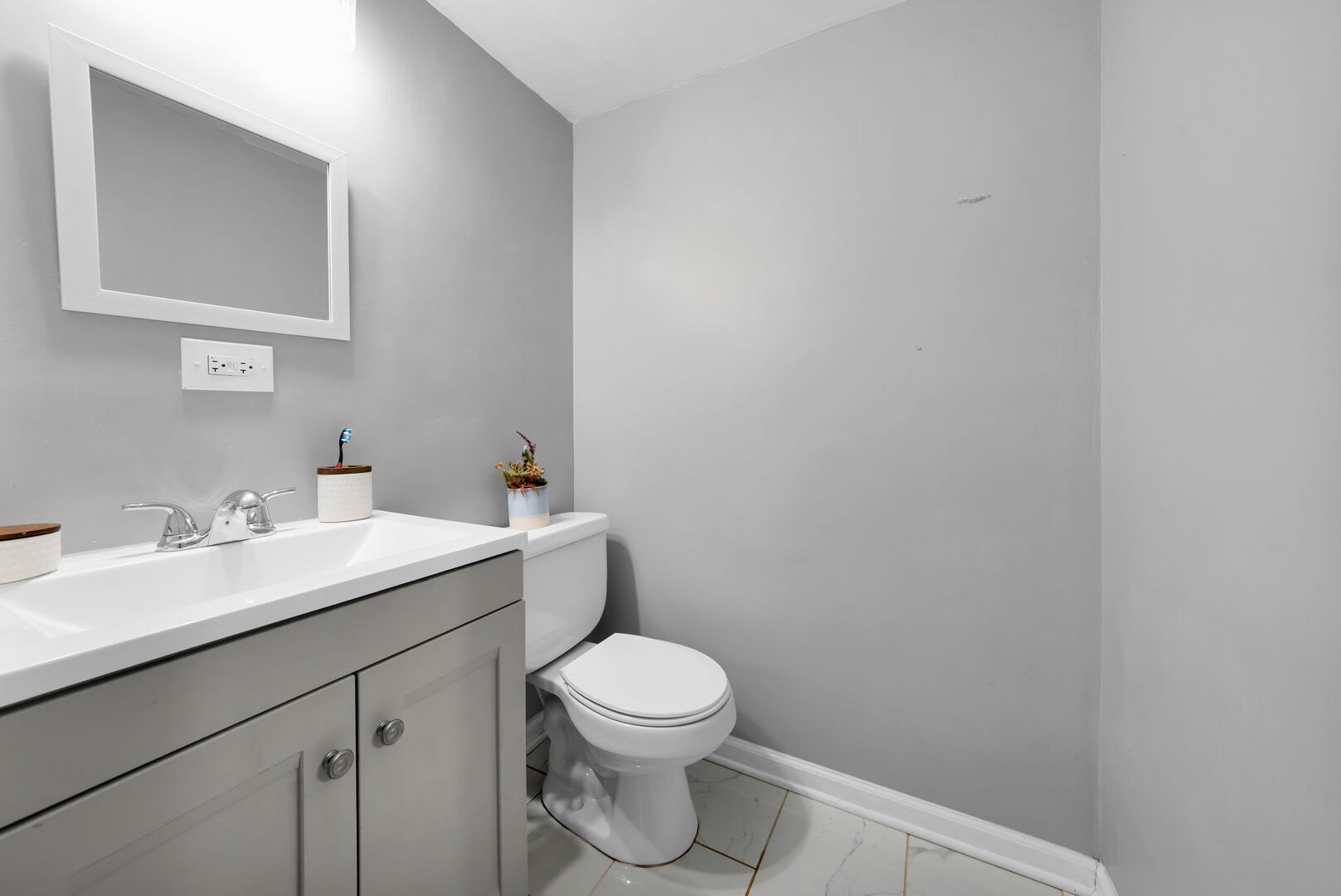 743 E Fullerton Avenue 112 Property Photo 10