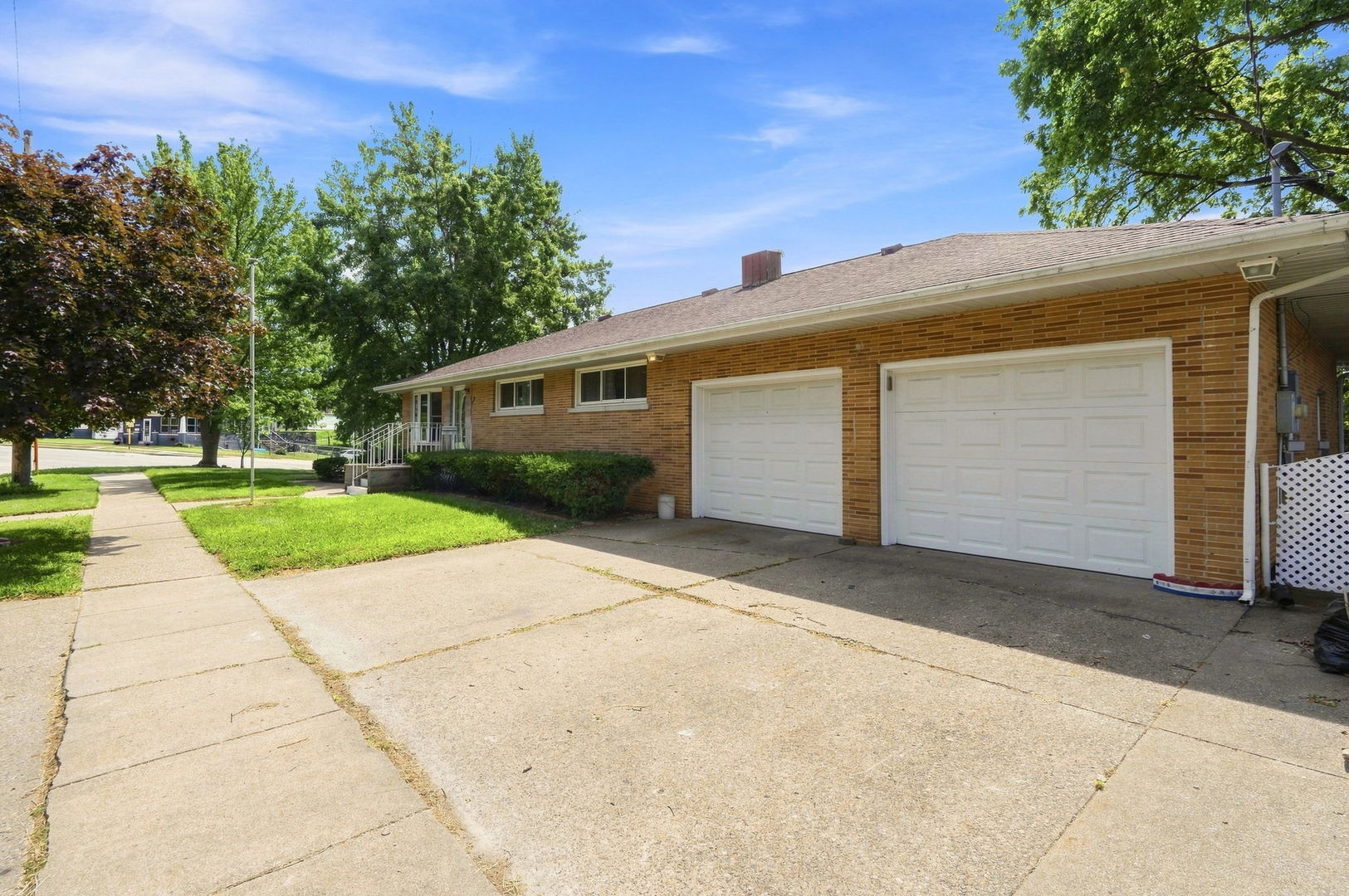 610 Climer Street Property Photo 2