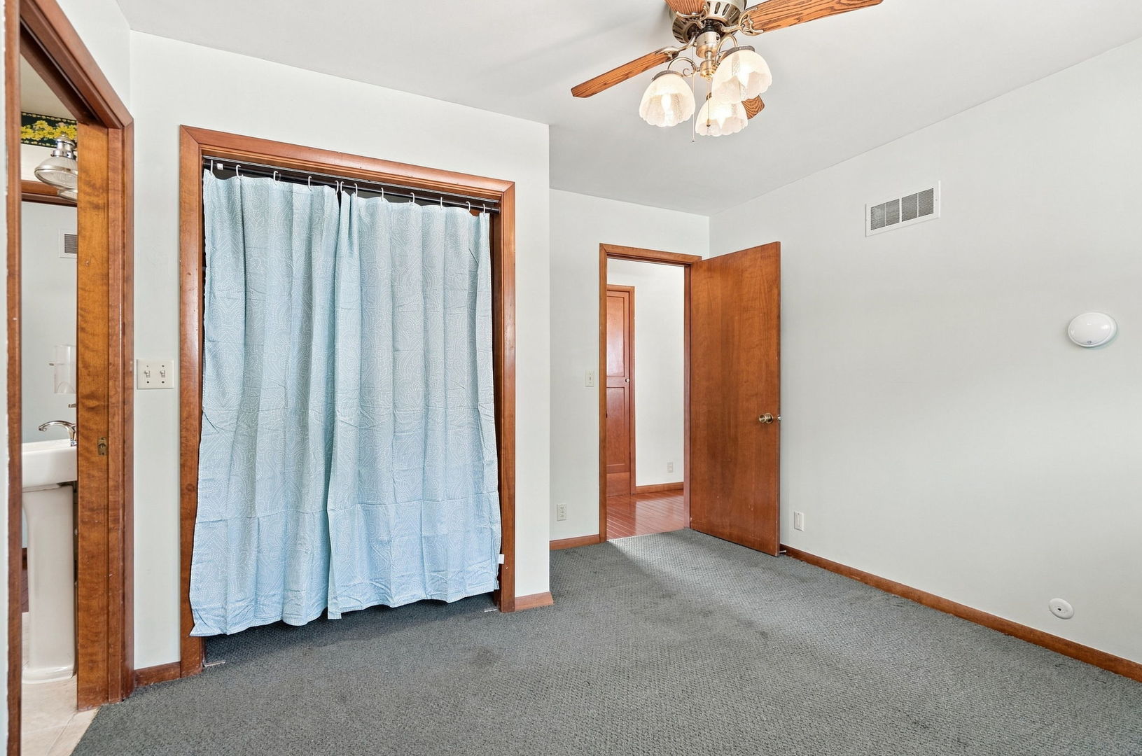 610 Climer Street Property Photo 11