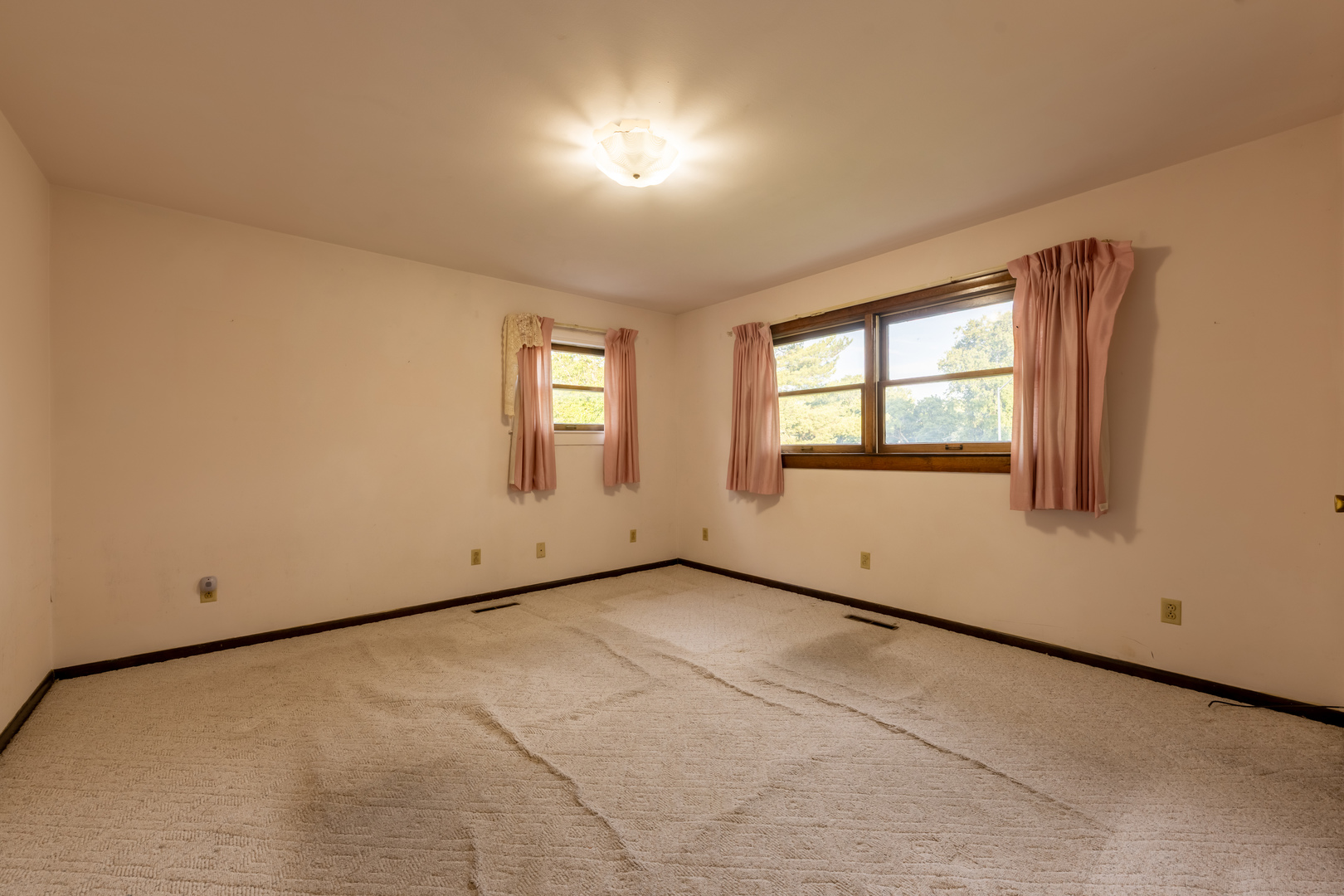801 Oakcrest Drive Property Photo 36