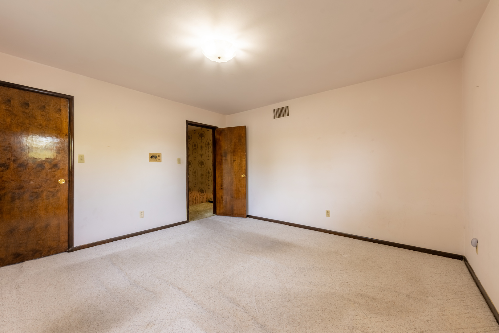 801 Oakcrest Drive Property Photo 37