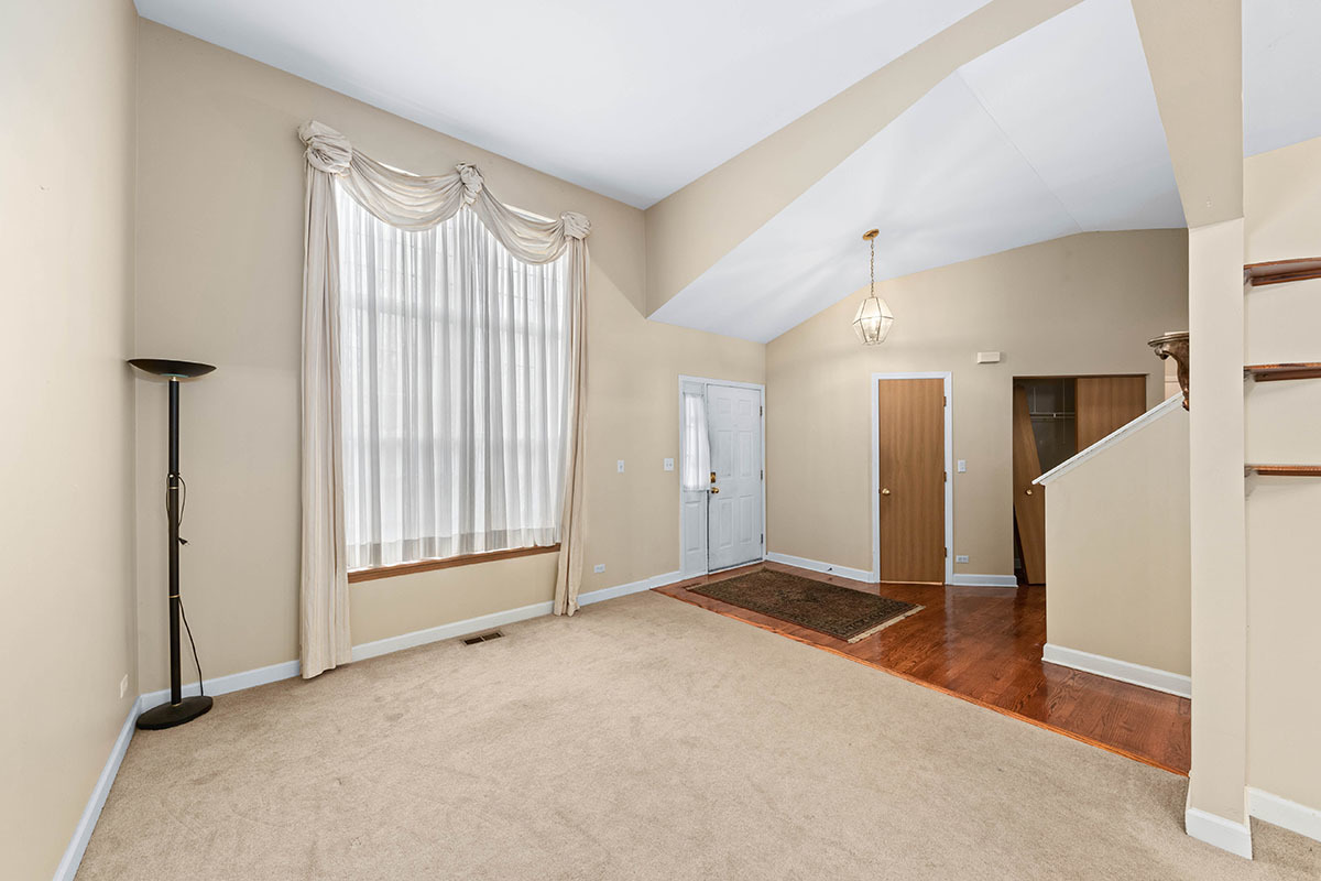 3202 Whitney Road Property Photo 4