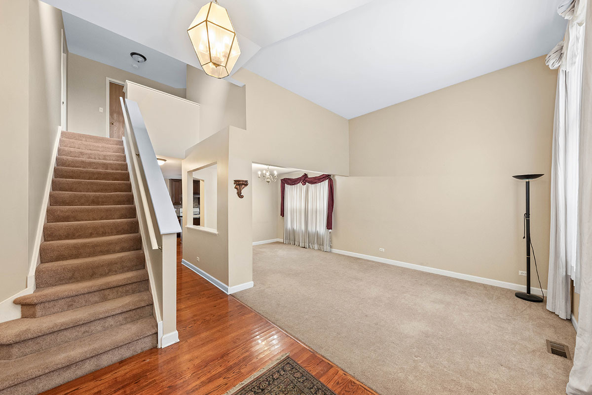 3202 Whitney Road Property Photo 6