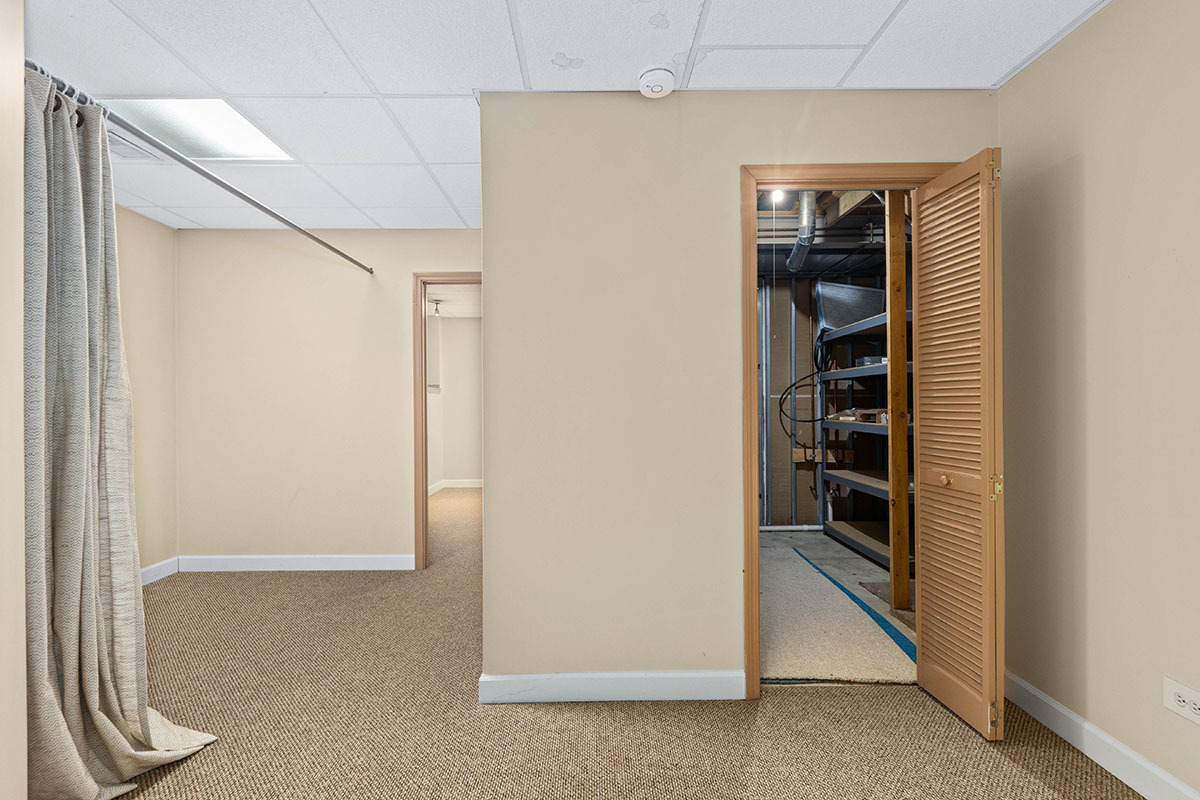 3202 Whitney Road Property Photo 21