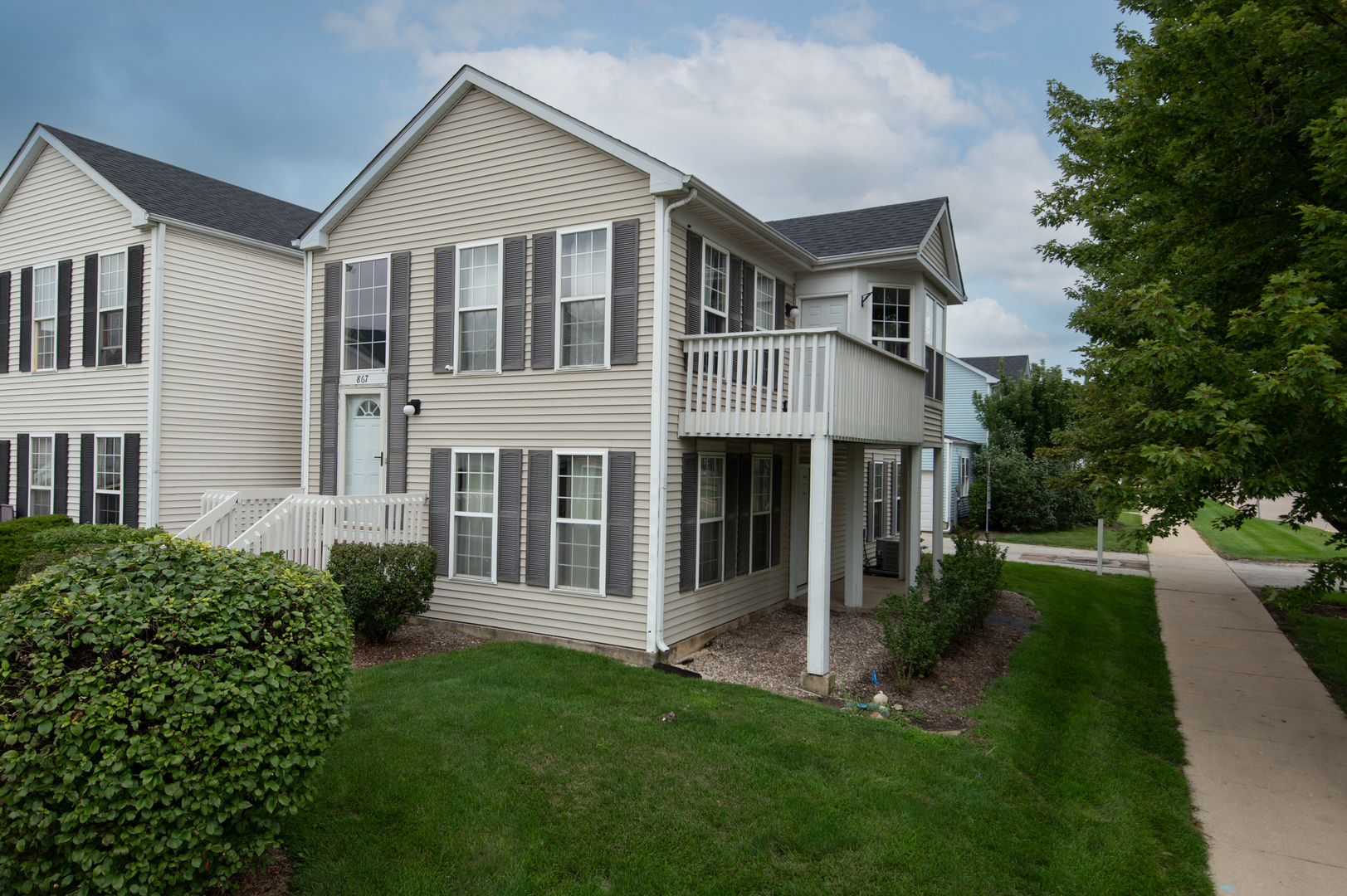 867 Symphony Drive Property Photo 1