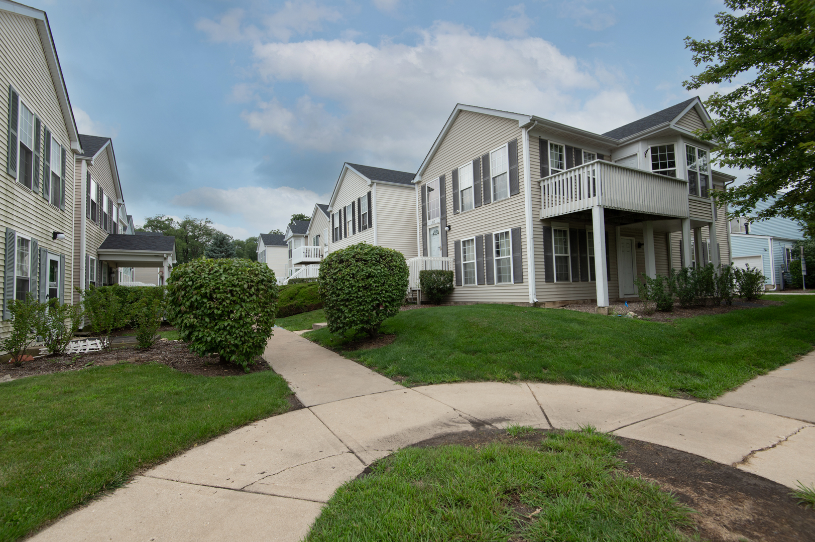 867 Symphony Drive Property Photo 2
