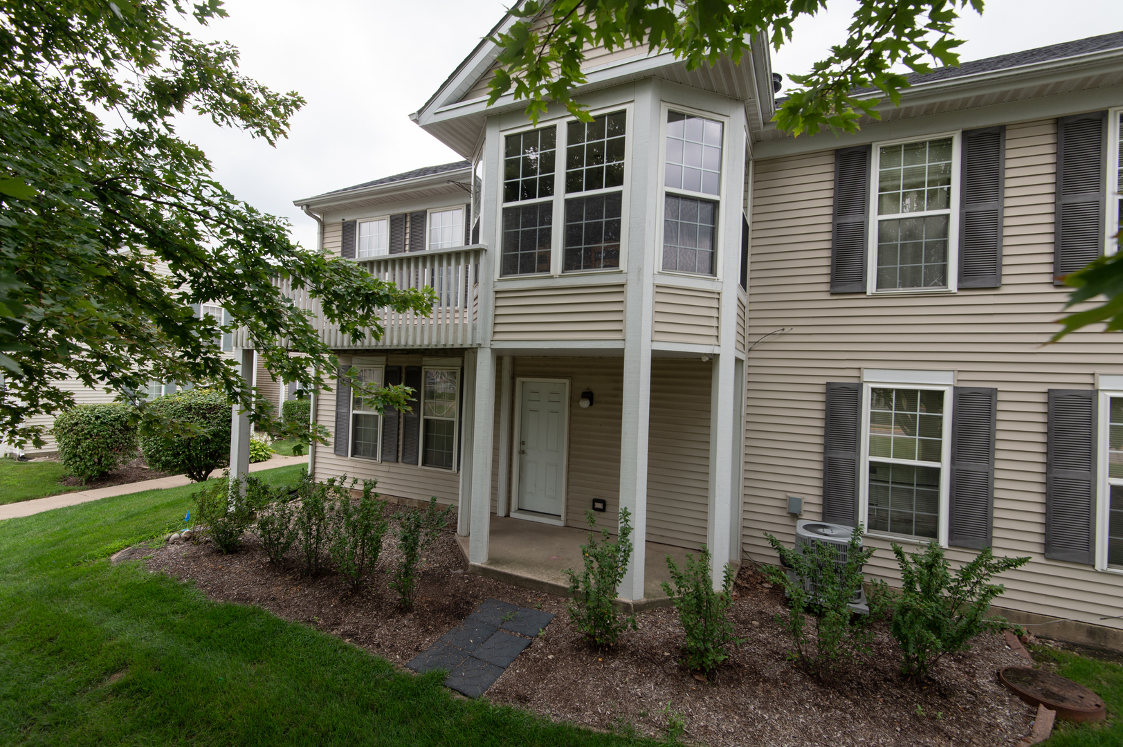 867 Symphony Drive Property Photo 5