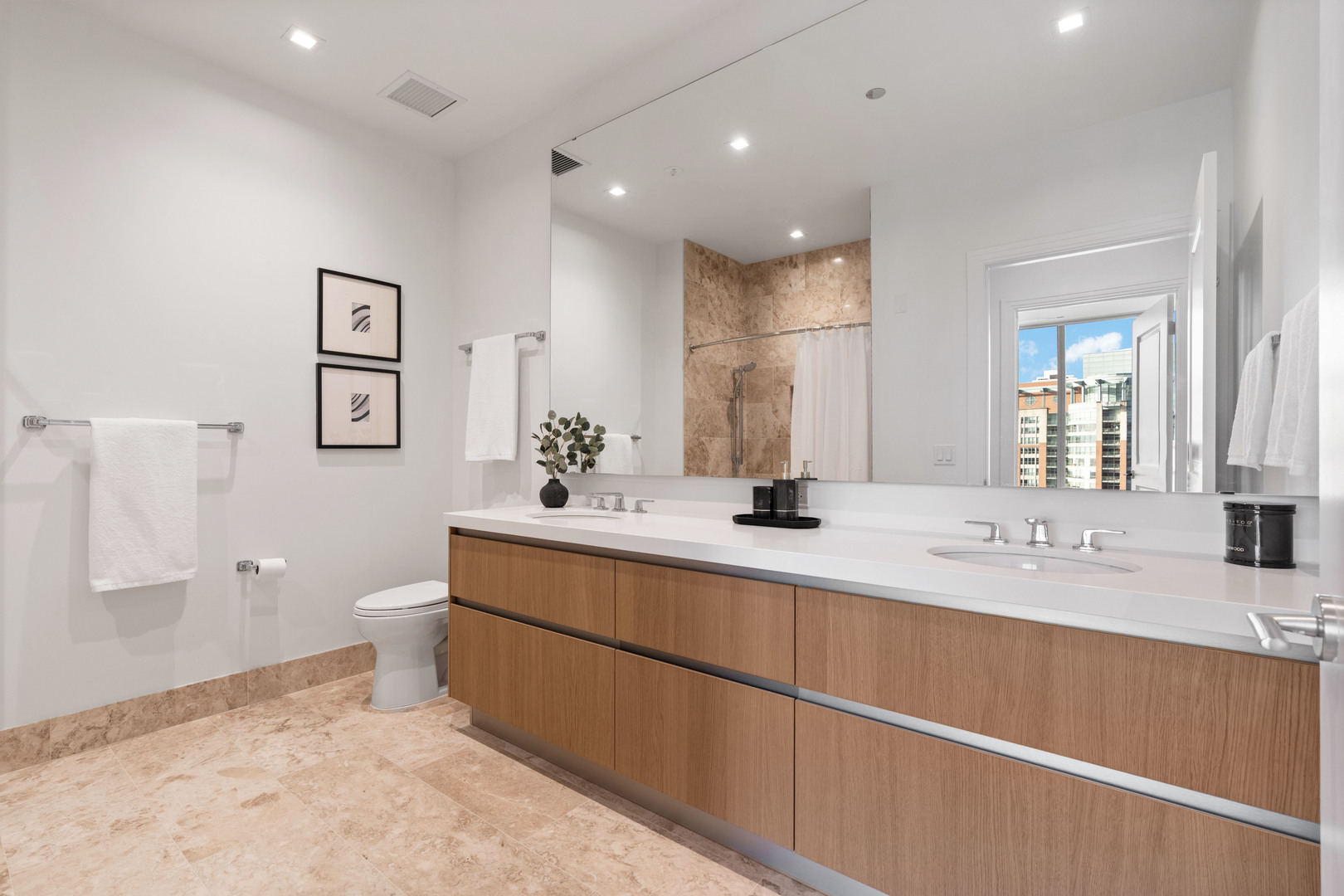 363 E Wacker Drive 2106 Property Photo 31