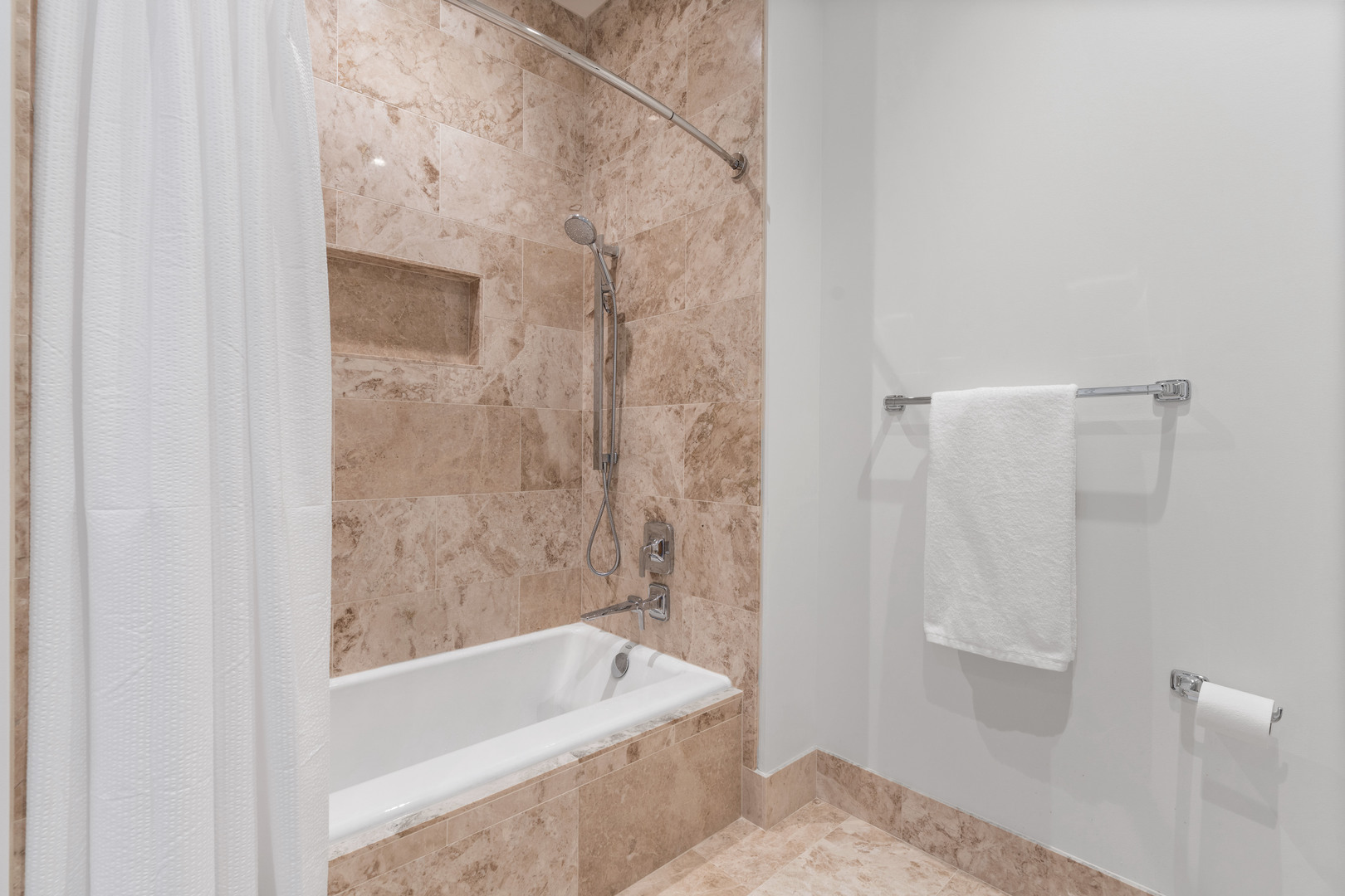 363 E Wacker Drive 2106 Property Photo 32