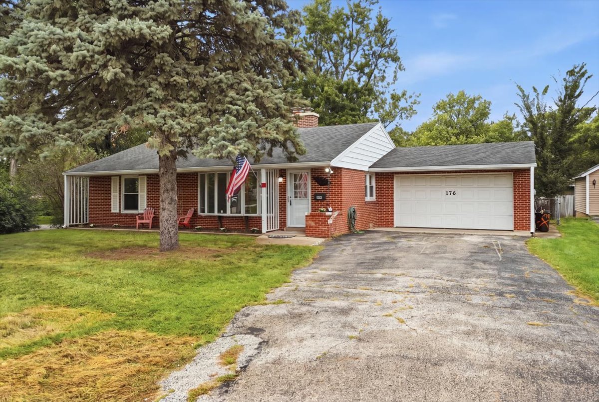 176 Lakeshore Drive Property Photo 2