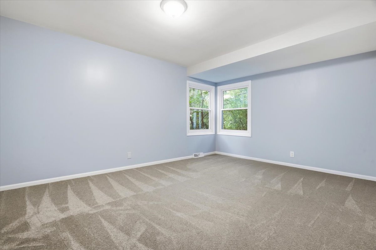 176 Lakeshore Drive Property Photo 8