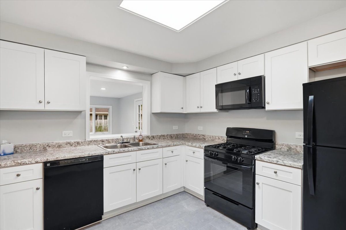 176 Lakeshore Drive Property Photo 11