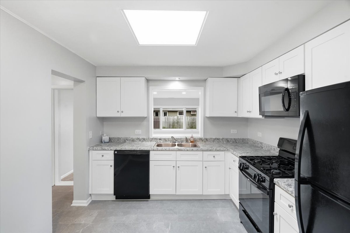 176 Lakeshore Drive Property Photo 12
