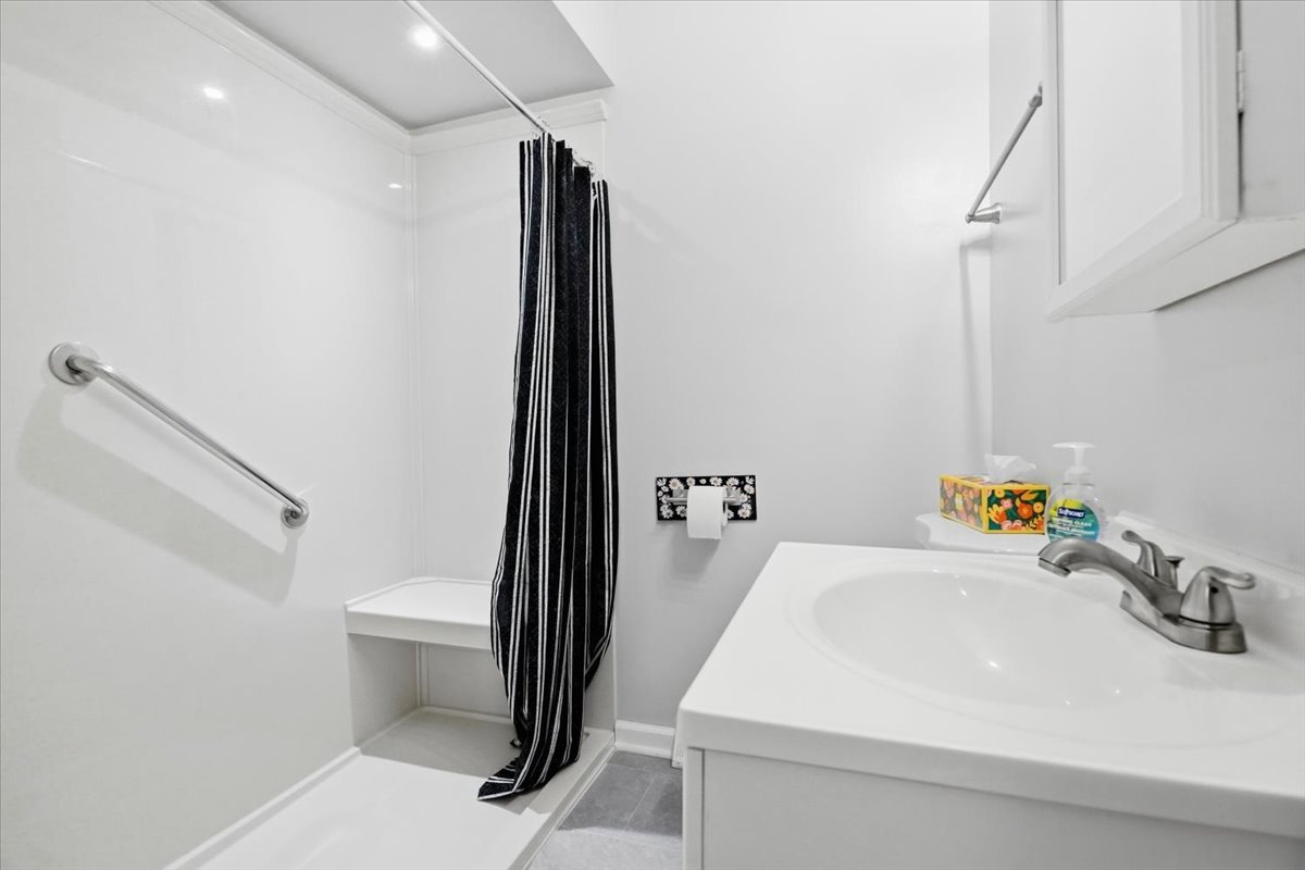 176 Lakeshore Drive Property Photo 13