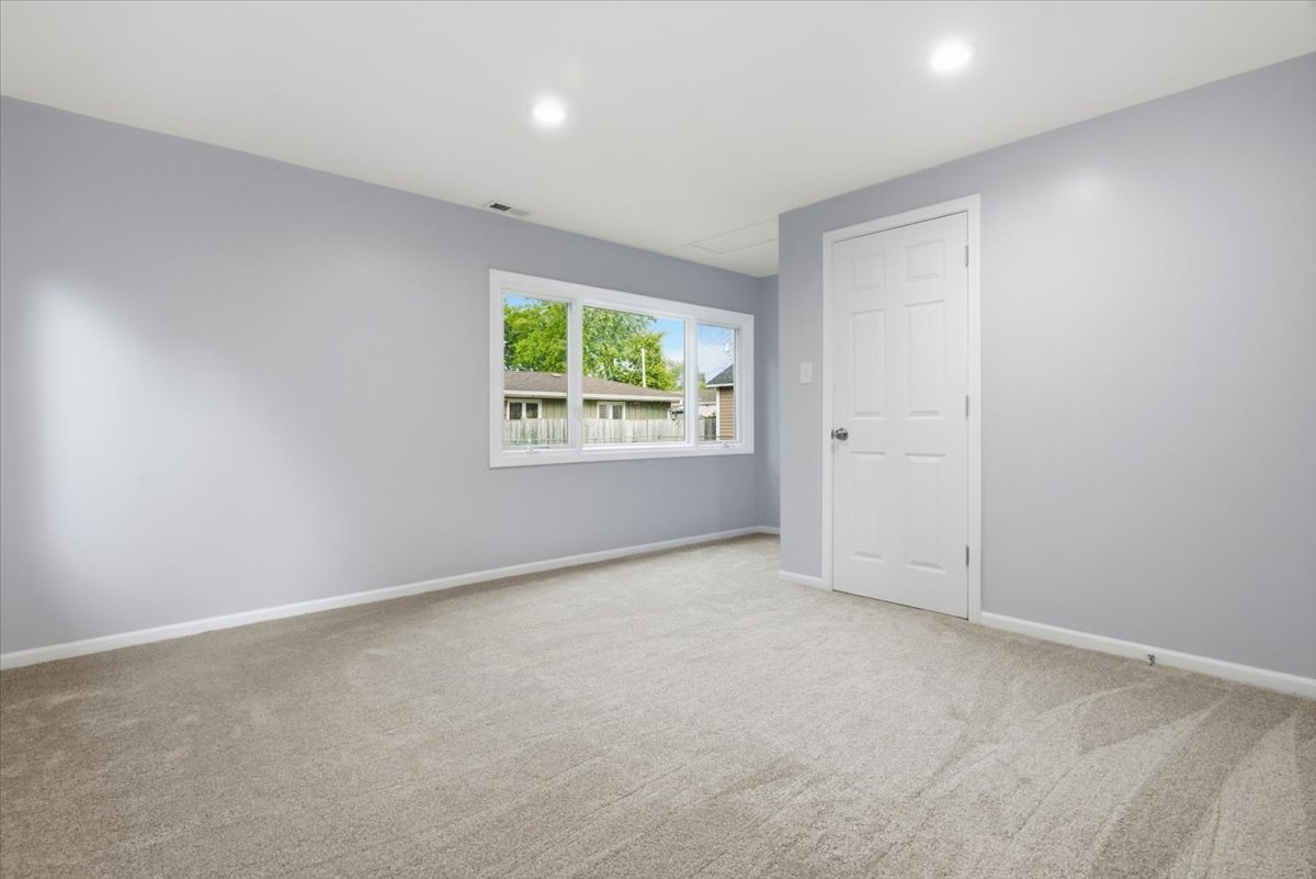 176 Lakeshore Drive Property Photo 16