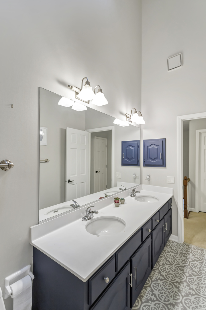 985 Chapel Court Property Photo 34