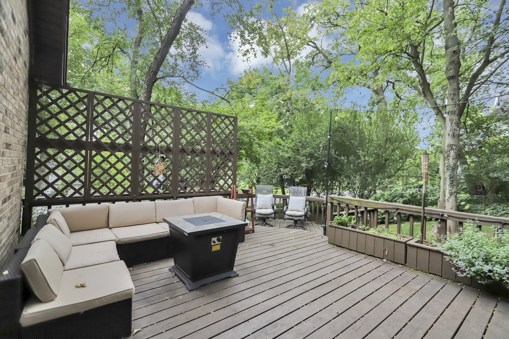 985 Chapel Court Property Photo 44