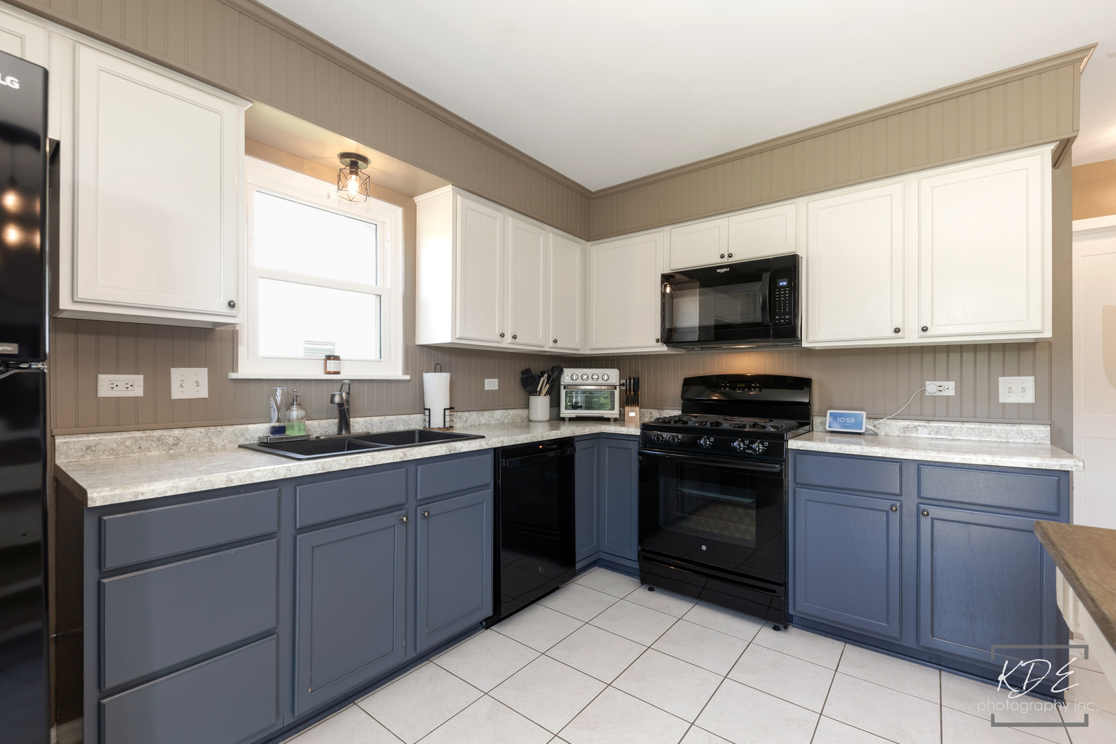 2111 Victoria Lakes Drive Property Photo 7