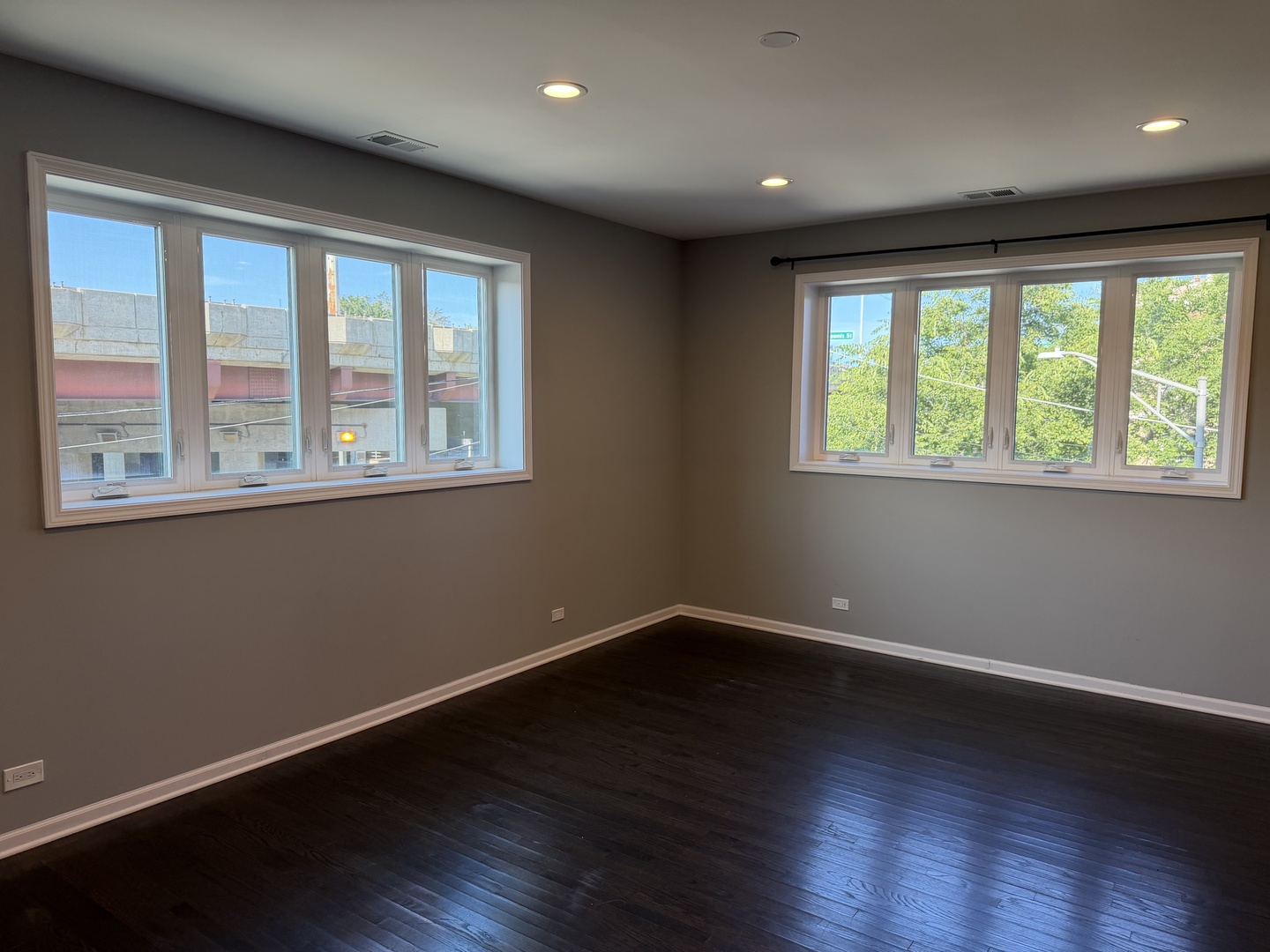 2910 S Archer Avenue 2b Property Photo 6
