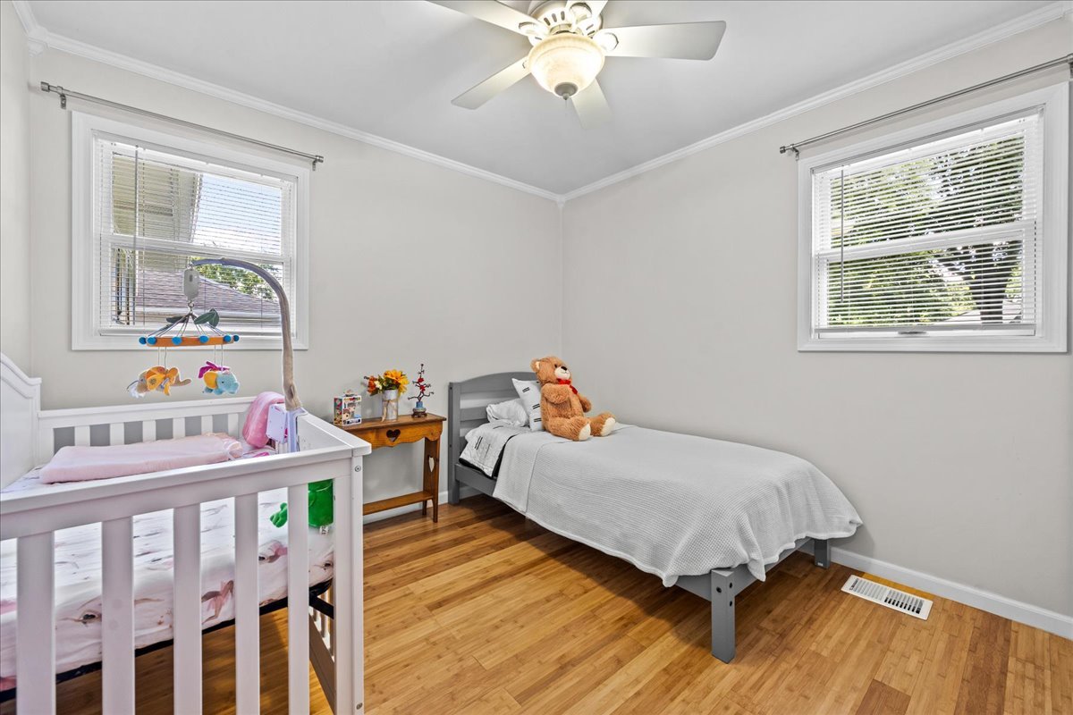 2311 Sigwalt Street Property Photo 12