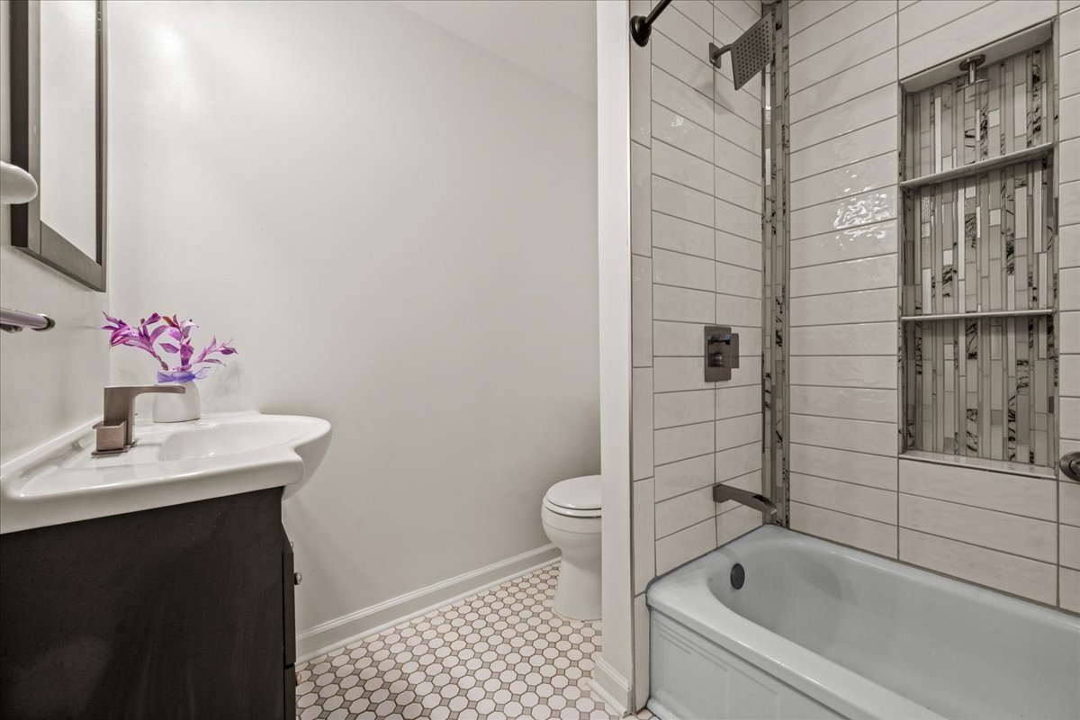2311 Sigwalt Street Property Photo 13