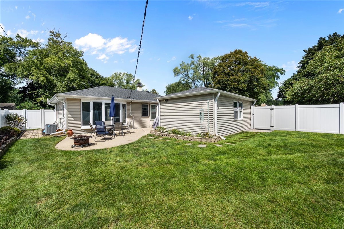 2311 Sigwalt Street Property Photo 14