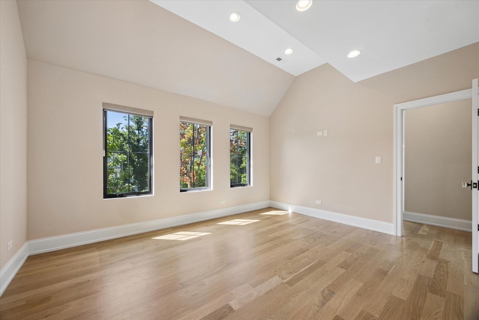 17 Ulm Place Property Photo 19