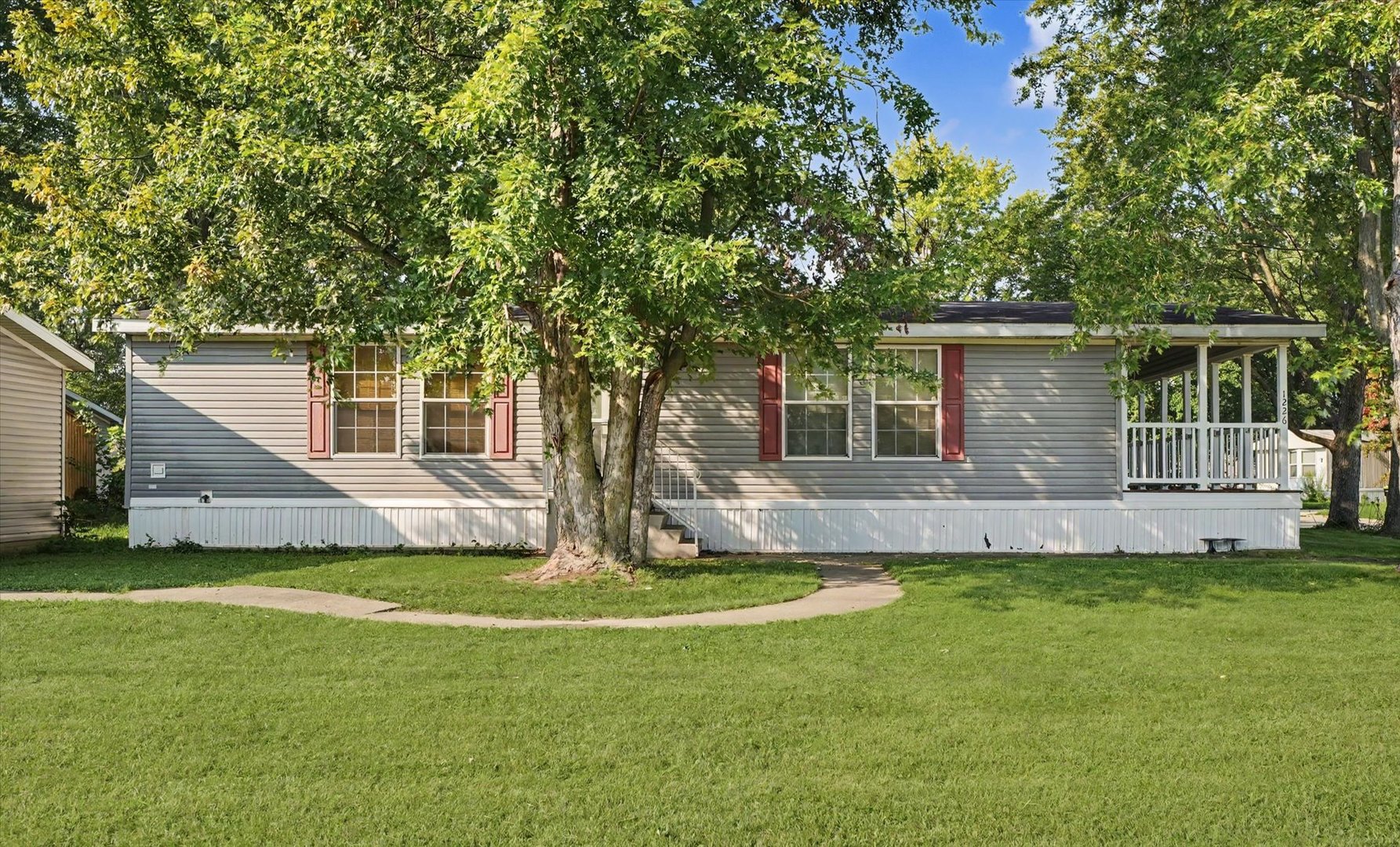 1226 Mason Circle Property Photo 2