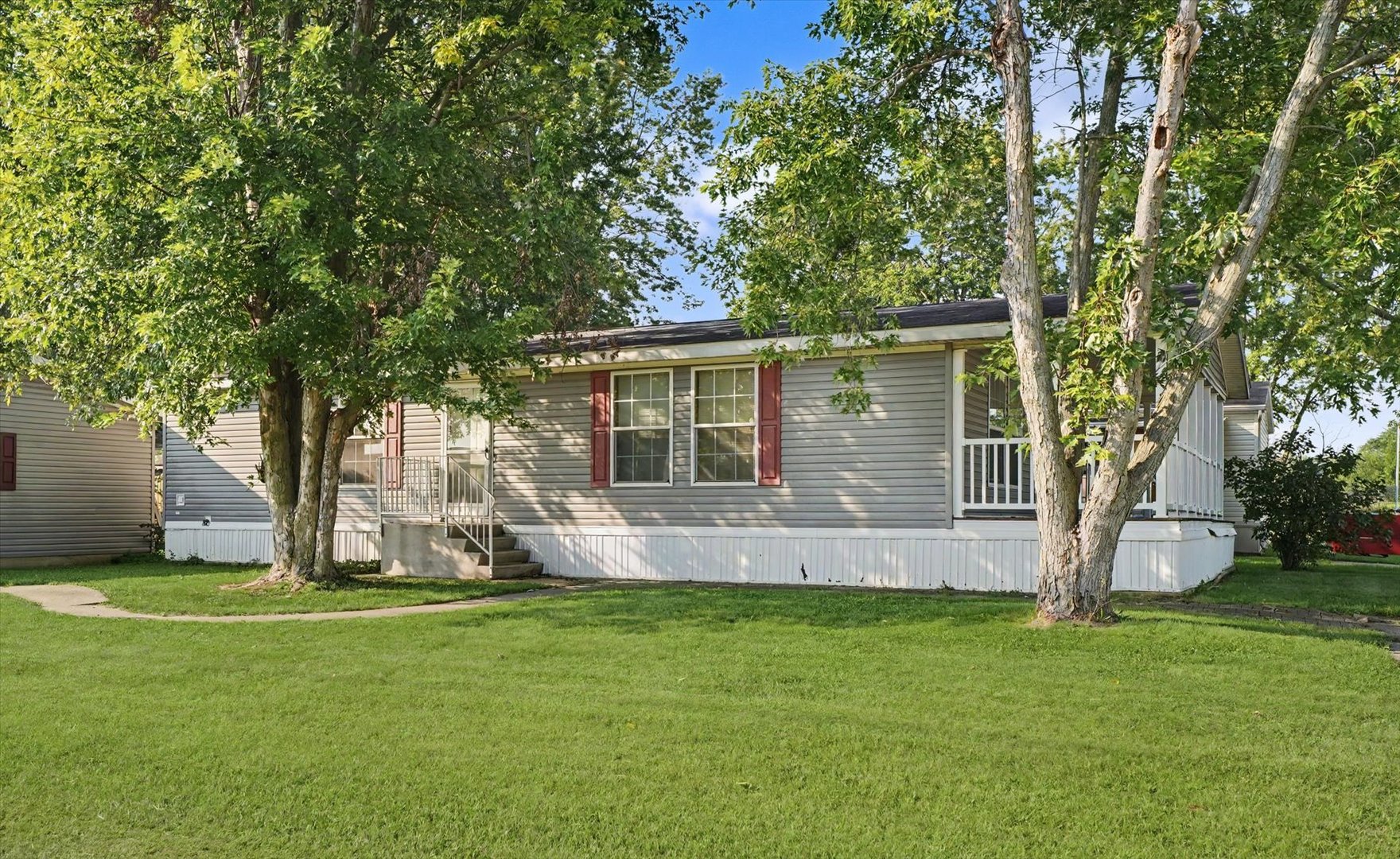 1226 Mason Circle Property Photo 3
