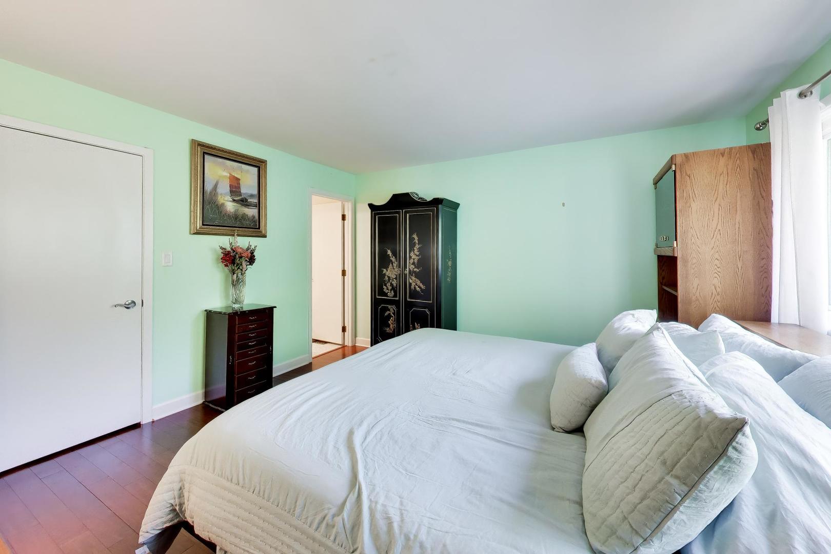 1456 N Elmhurst Road 101a Property Photo 18