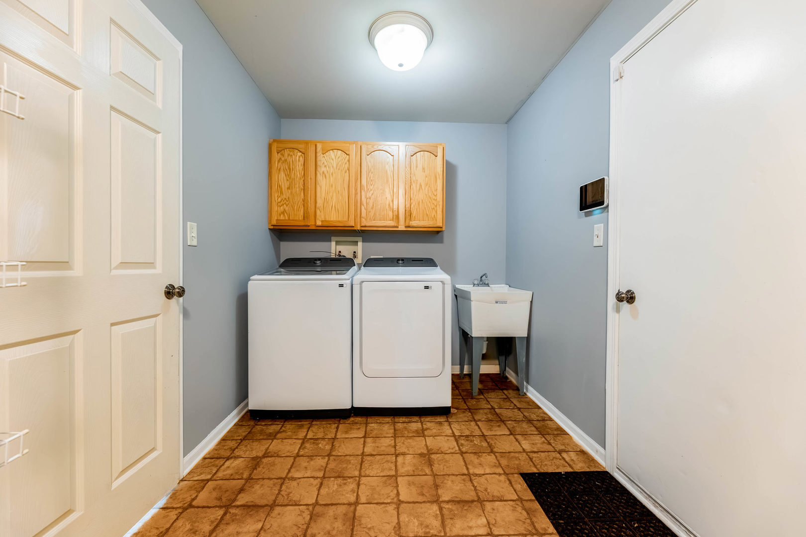 1715 Ivy Lane Property Photo 11