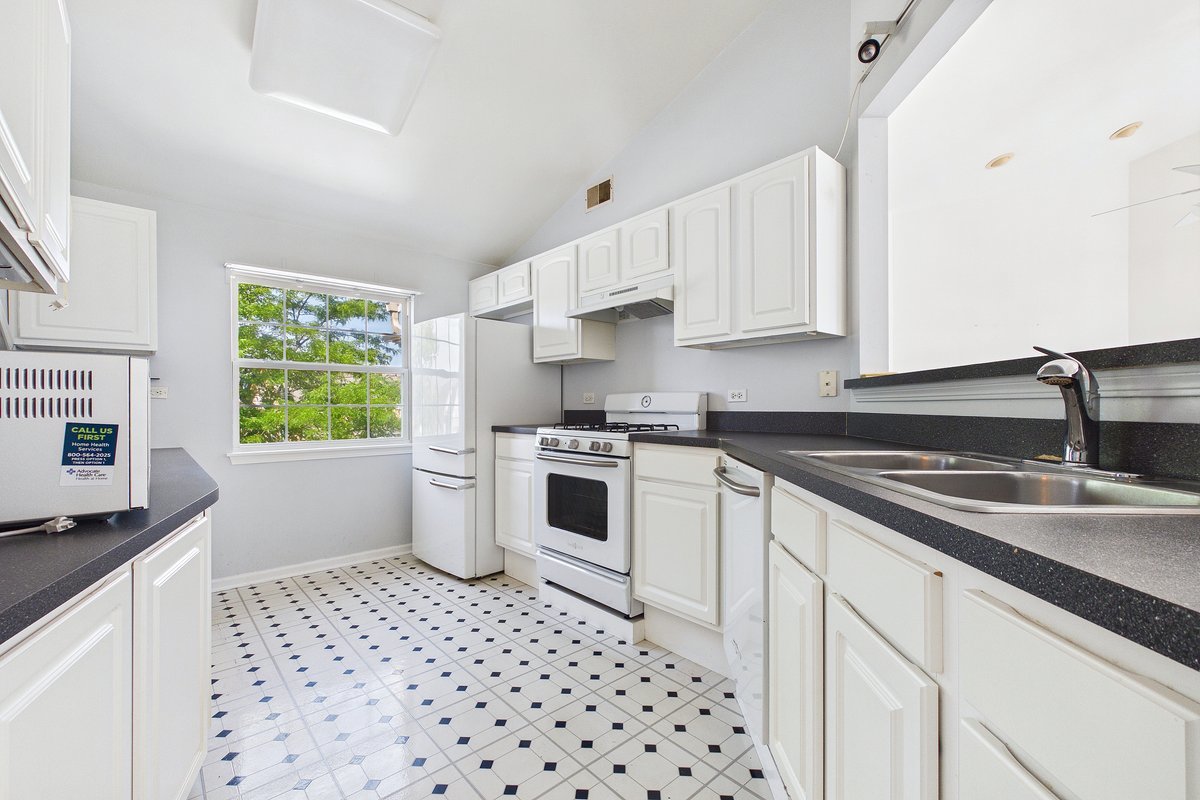 39853 N Long Drive 40-6 Property Photo 4