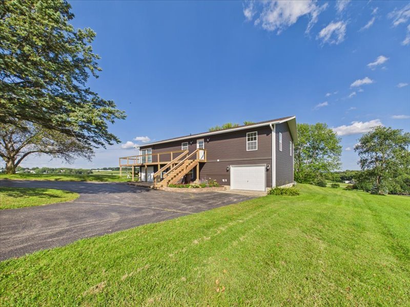 1722 Baintree Road Property Photo 8