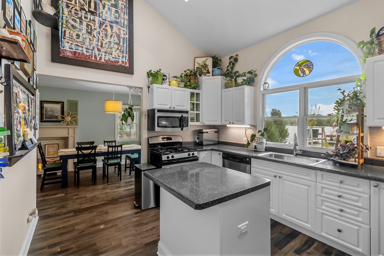 5102 W Lake Shore Drive Property Photo 15