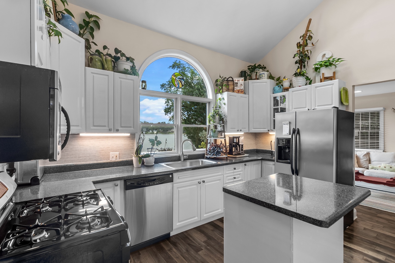 5102 W Lake Shore Drive Property Photo 16