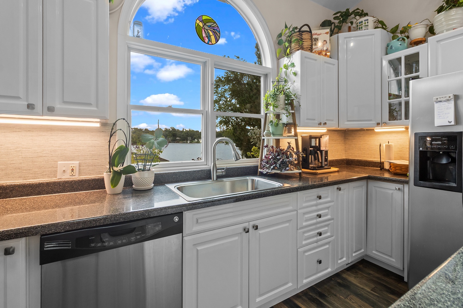 5102 W Lake Shore Drive Property Photo 17