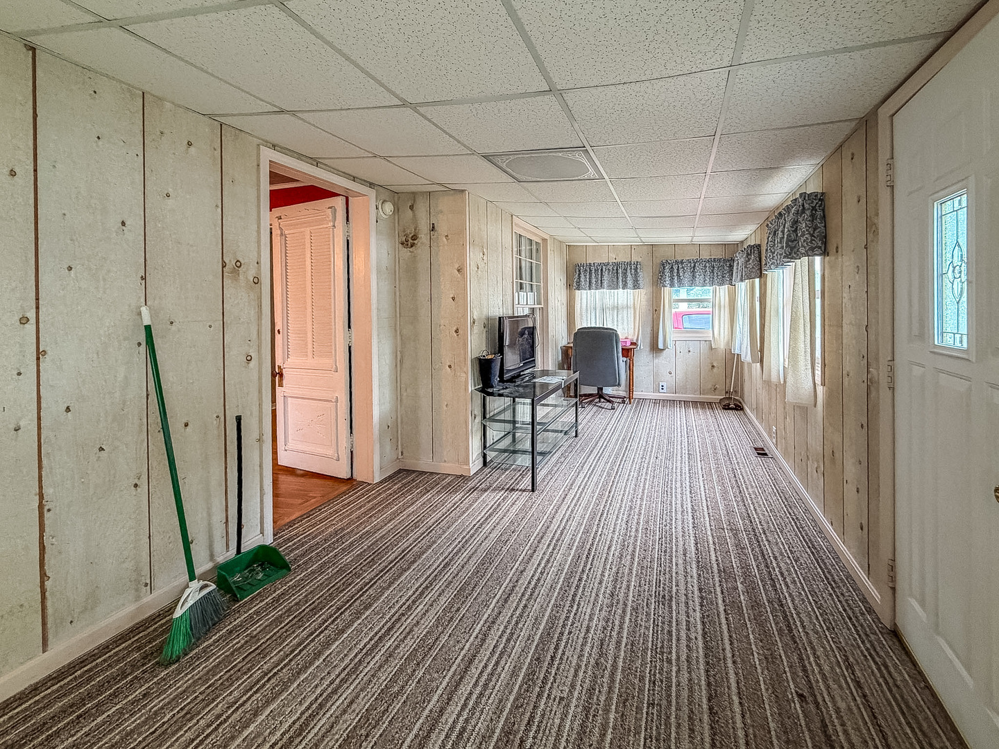 907 Central Avenue Property Photo 4