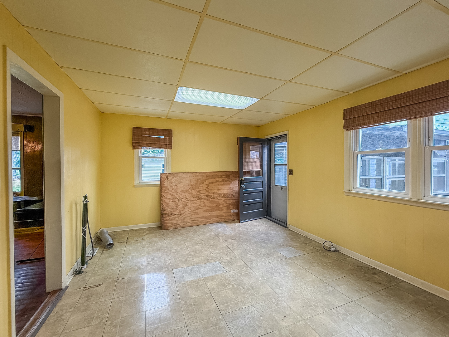 907 Central Avenue Property Photo 9