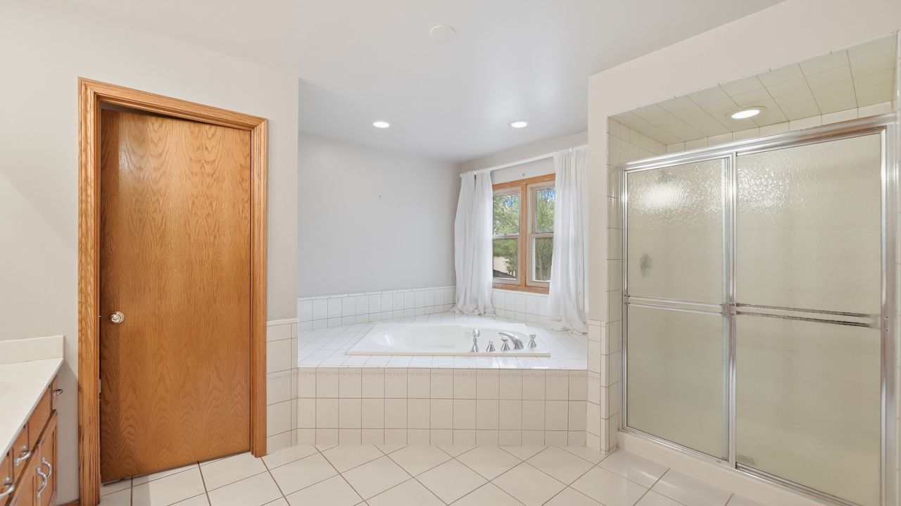 7810 Regency Grove Drive Property Photo 22
