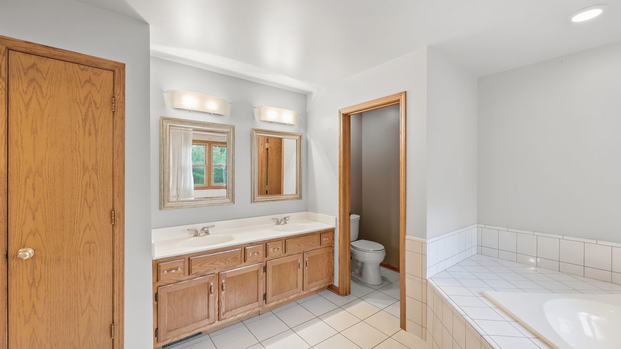 7810 Regency Grove Drive Property Photo 26