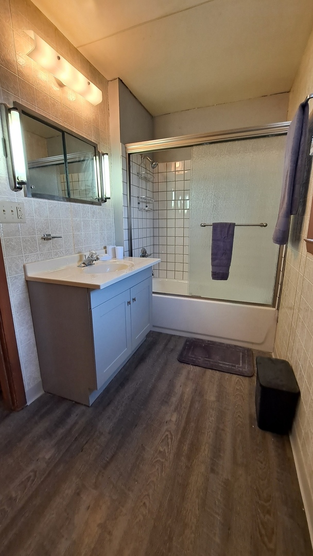 211 Fruit Street Property Photo 11