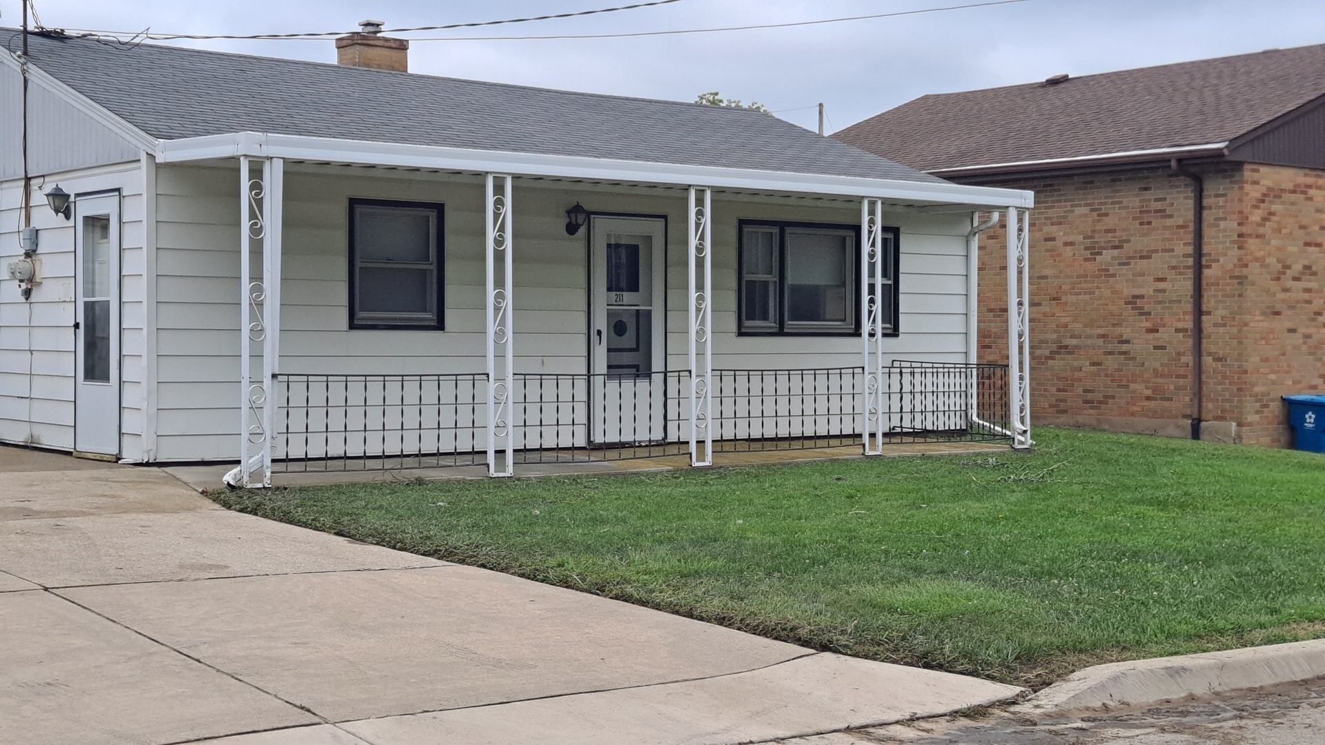 211 Fruit Street Property Photo 14