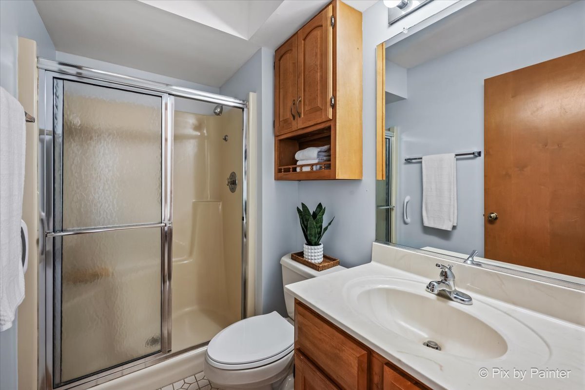 325 Lake Street 1b Property Photo 18